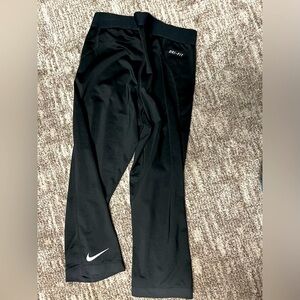 Black Nike Pro, 3/4 leggings